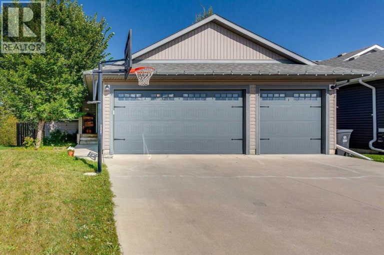 Listing photo – 5806 45 Avenue Close, Rocky Mountain House