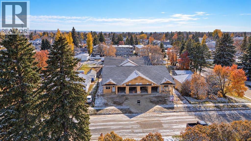Listing photo – 4, 5463 55 Avenue, Lacombe
