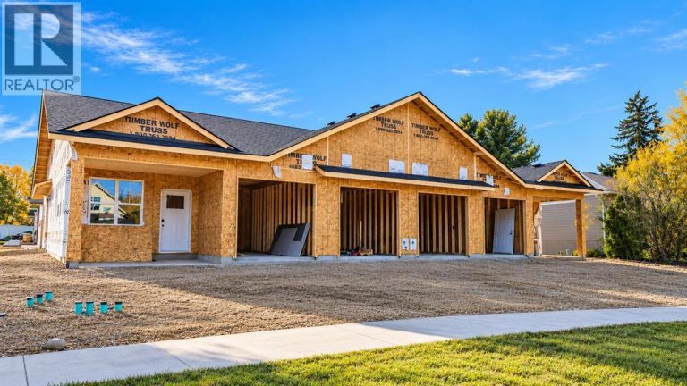 Listing photo – 3, 5463 55 Avenue, Lacombe