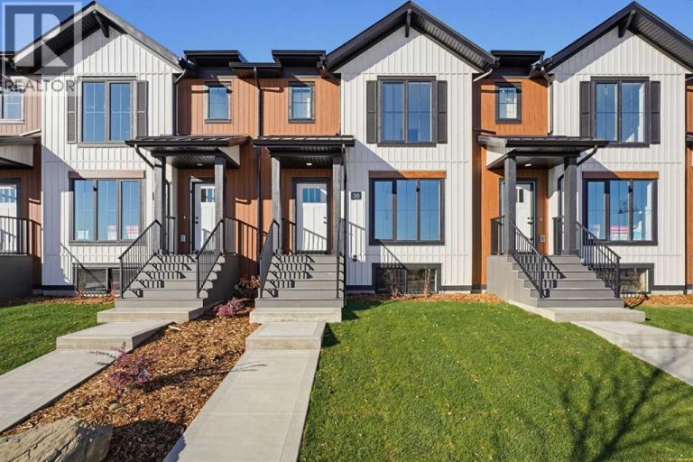 Listing photo – 38 Station Drive, Sylvan Lake