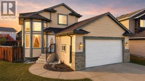 Listing photo – 72 Oak Drive, Red Deer