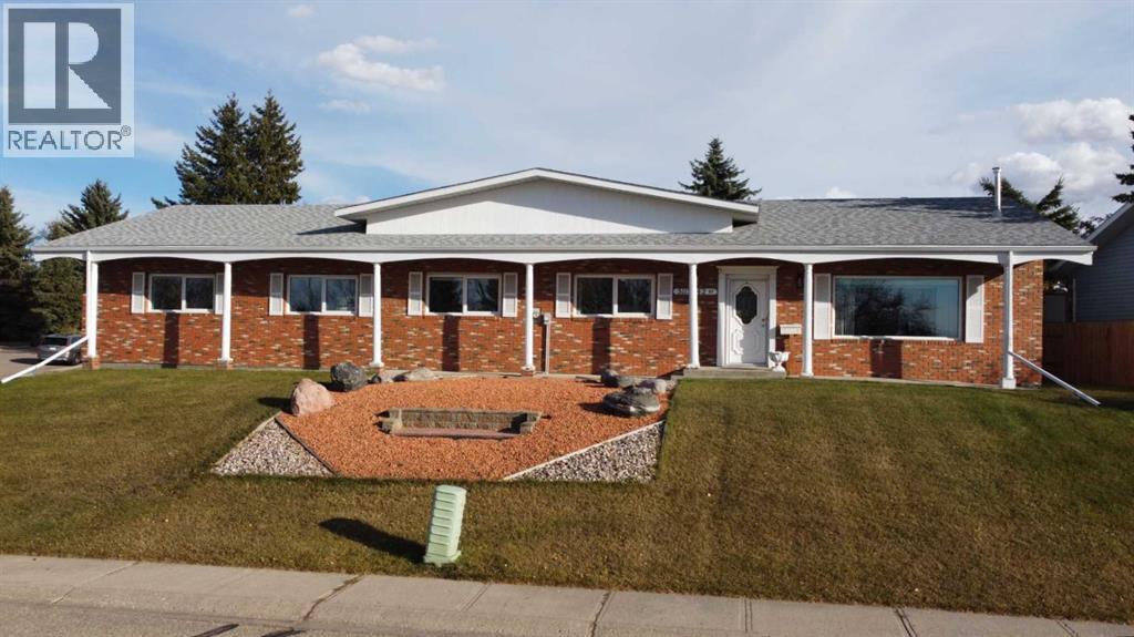 Listing photo – 5115 42 Street, Ponoka