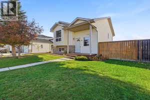 Listing photo – 90 Drummond Avenue, Red Deer