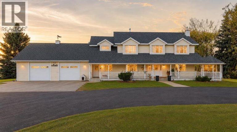 Listing photo – 3000 35 Street, Ponoka