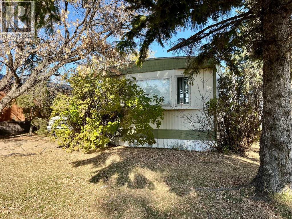 Listing photo – 5024 59 Avenue, Viking