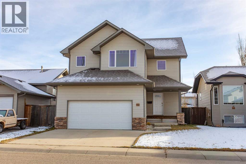Listing photo – 23 Lanterman Close, Red Deer