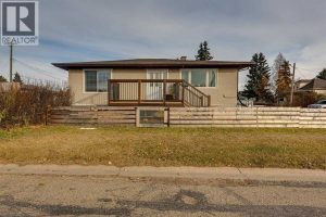 Listing photo – 5736 45 Avenue, Lacombe