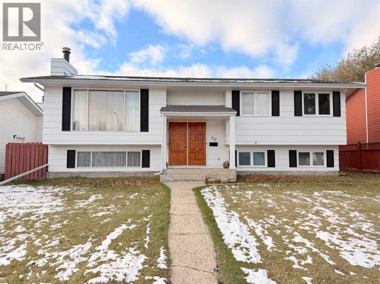 Listing photo – 32 Asmundsen Avenue, Red Deer
