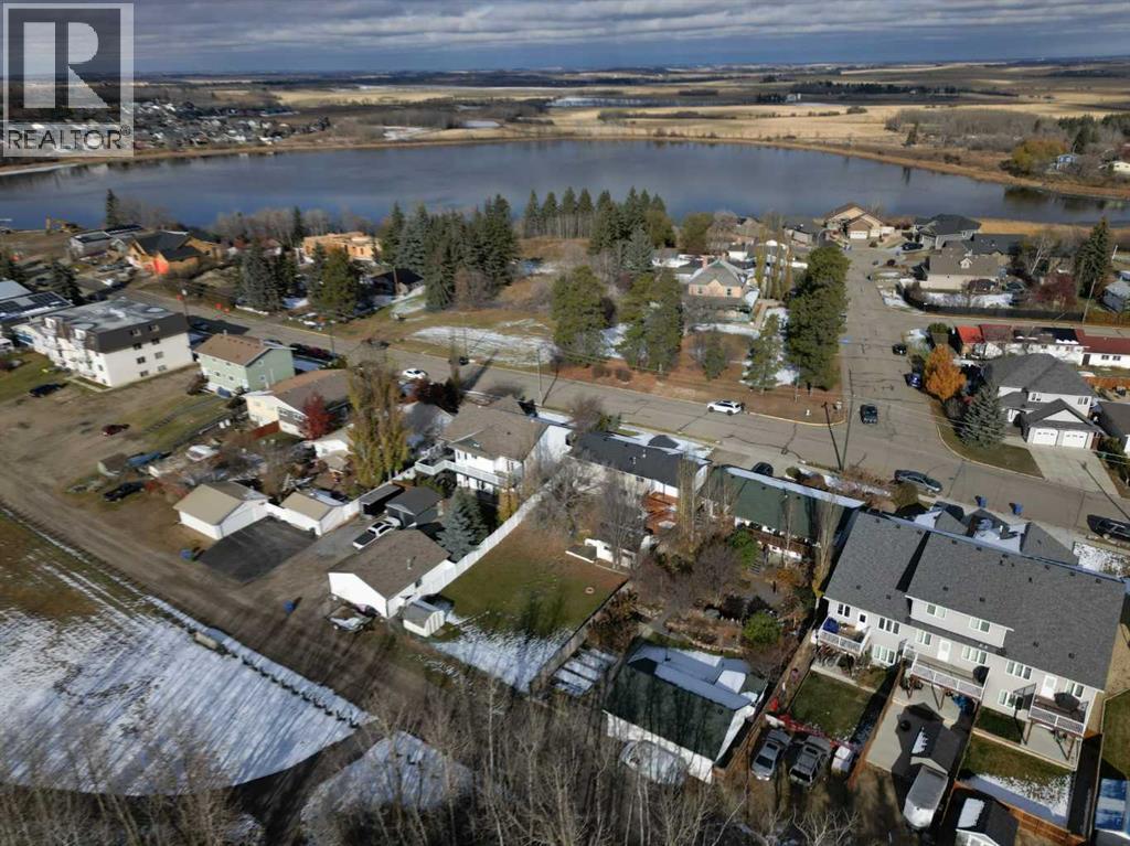 Listing photo – 5051 56 Street, Innisfail