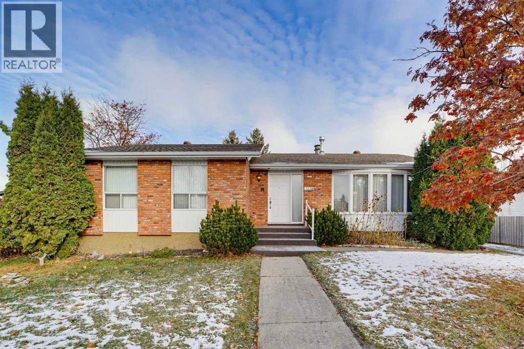 Listing photo – 5036 35 Street Close, Innisfail